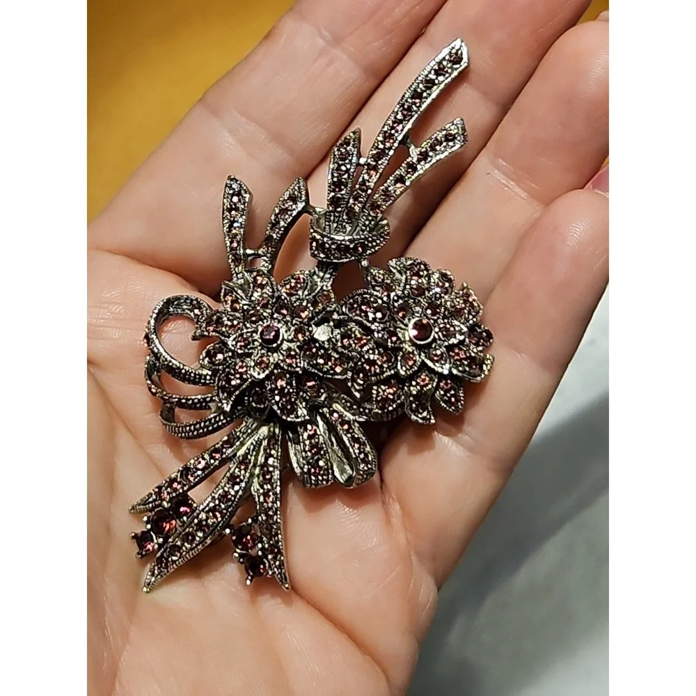 Ciner Amethyst Rhinestone Flower Brooch Chrysanthemum Vintage USA‎ 3.75
